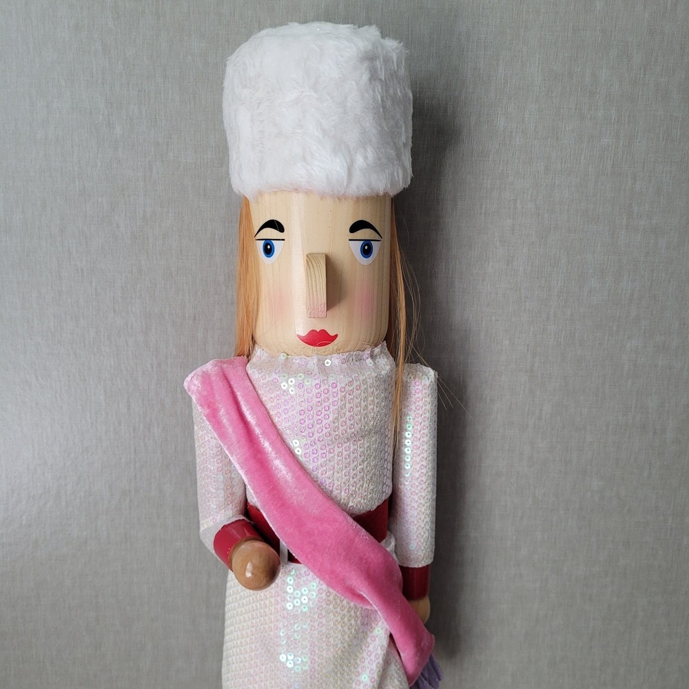 20" Allen + Roth Glam Female Nutcracker - Pink Velvet & Sequins Christmas *Read